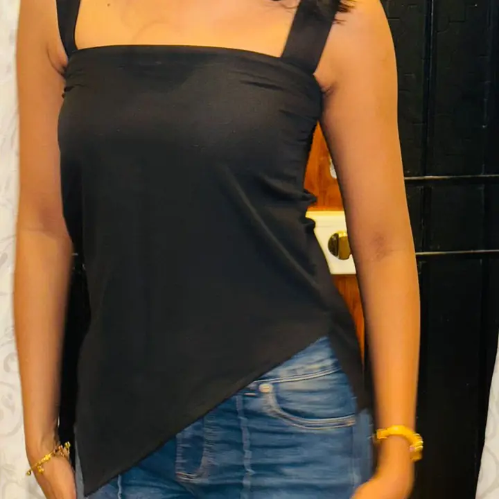 ELENA BLACK ASYMMECTRICAL TOP - Master