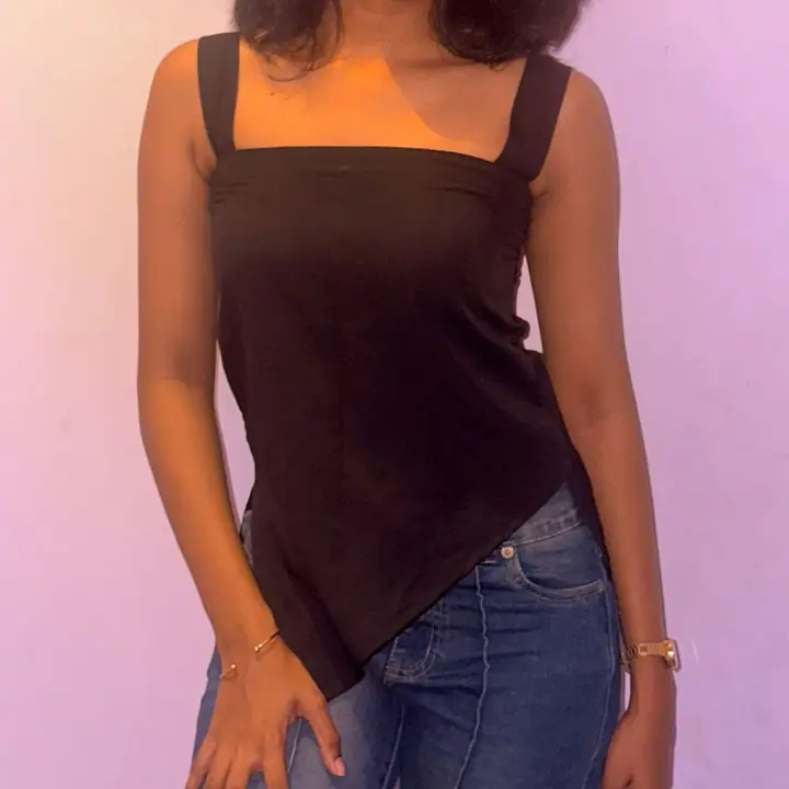 ELENA BLACK ASYMMECTRICAL TOP - Master