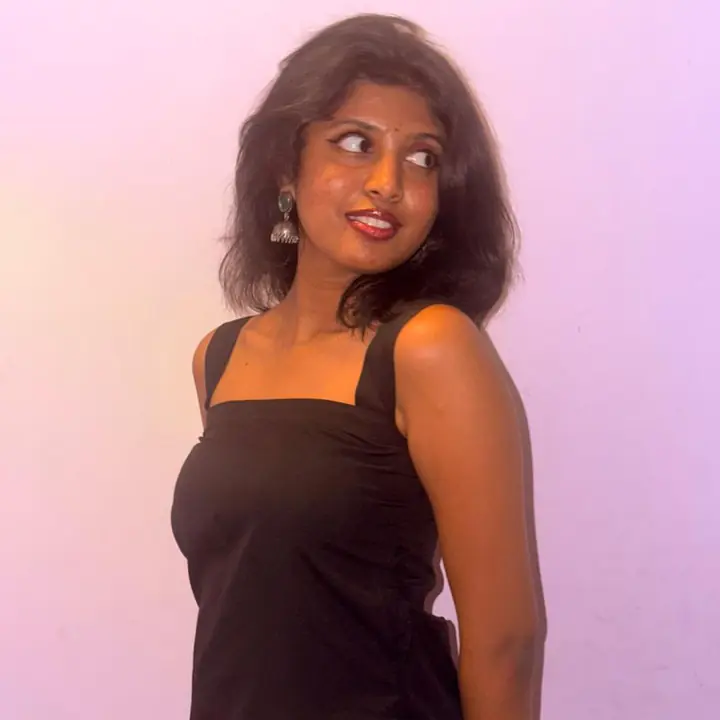 ELENA BLACK ASYMMECTRICAL TOP - Master