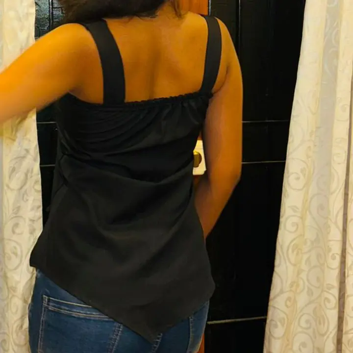 ELENA BLACK ASYMMECTRICAL TOP - Master