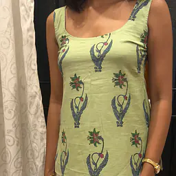 GEET SAGE SLEEVELESS TOP - Master