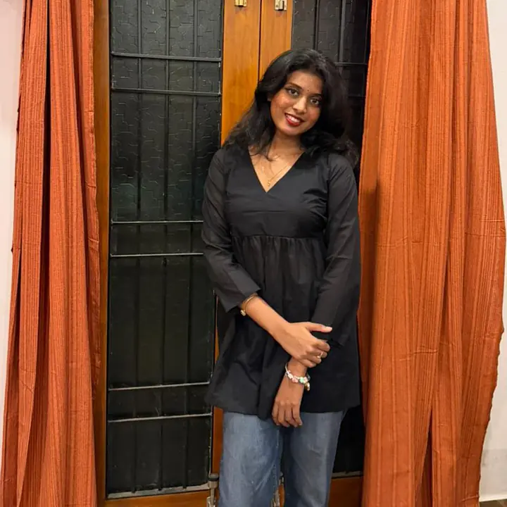 NILARA - V NECK YOKE KURTI - Master