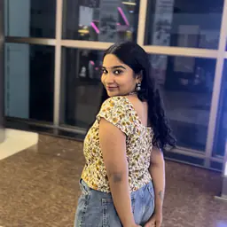 ISHANI FLORAL SHORT SLEEVE TOP - Master