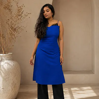 SARAH LACE KURTI- SLEEVELESS primary image