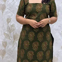 MADHURA LONG KURTI- GREEN - Master