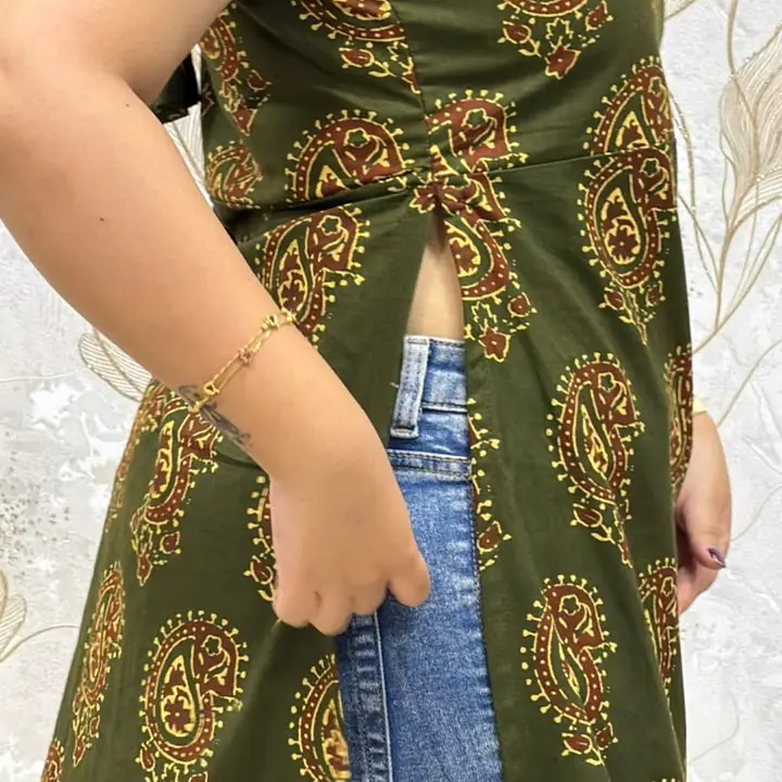 TANYA SIDE SLIT KURTI - GREEN - Master