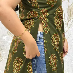 TANYA SIDE SLIT KURTI - GREEN - Master