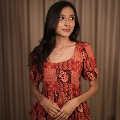 LEELA TOP- RED secondary image
