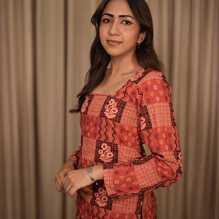 VEENA CORSET BACK KURTI - RED - Master