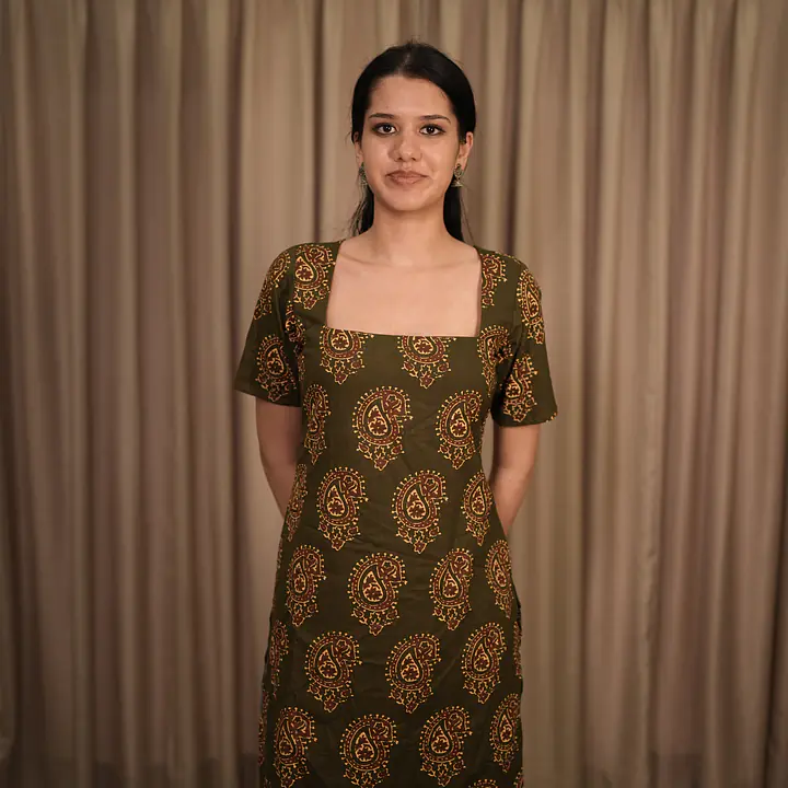 MADHURA LONG KURTI- GREEN - Master