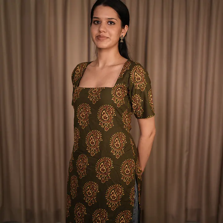 MADHURA LONG KURTI- GREEN - Master