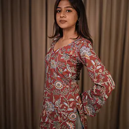 Kesar V-neck Kurti- Rustic Red - Master