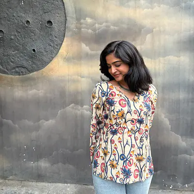 HINA - FLORAL SLEEVED KURTI primary image