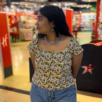 ISHANI FLORAL SHORT SLEEVE TOP primary image