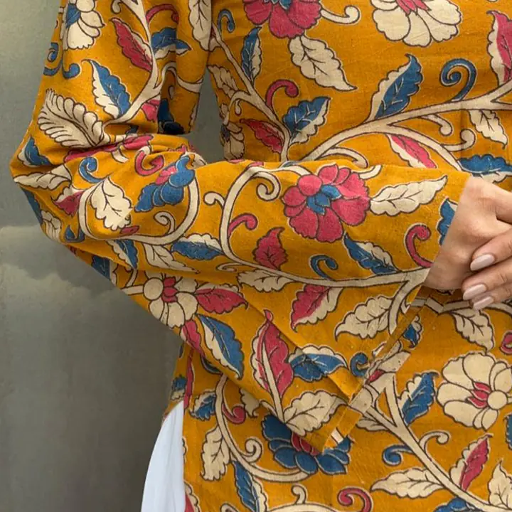 MEERA- CORSET BACK SLEEVED KURTI - Master