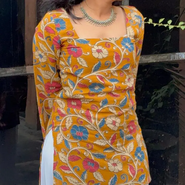 MEERA- CORSET BACK SLEEVED KURTI - Master