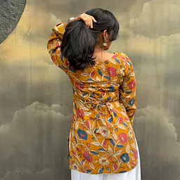 MEERA- CORSET BACK SLEEVED KURTI - Master